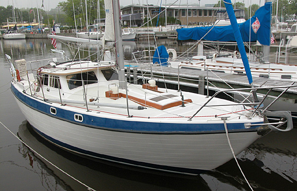 Gulf 32 Pilothouse waiting at the dock