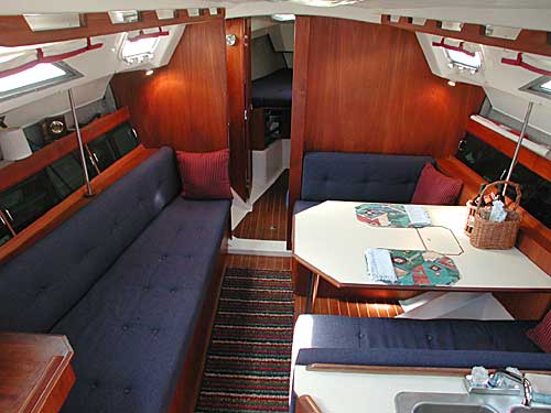 Gulfstar 43 spacious salon