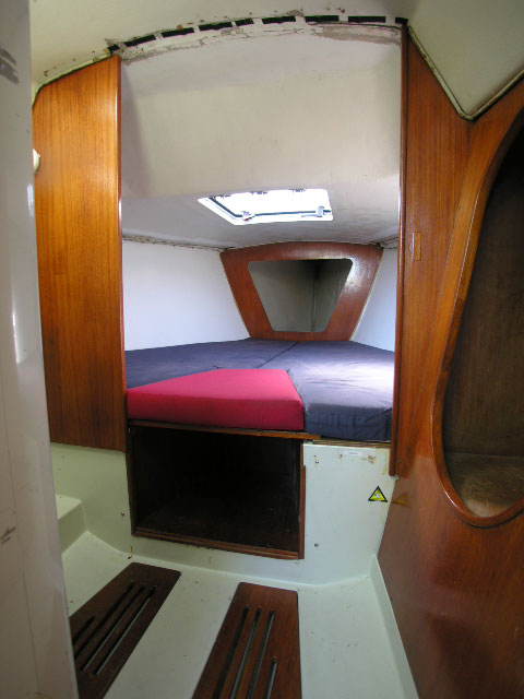 J35 vee berth