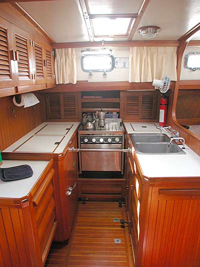 Slocum 43's spacious galley .....