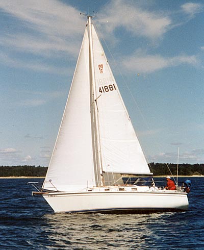 Watkins 29  sailing ........